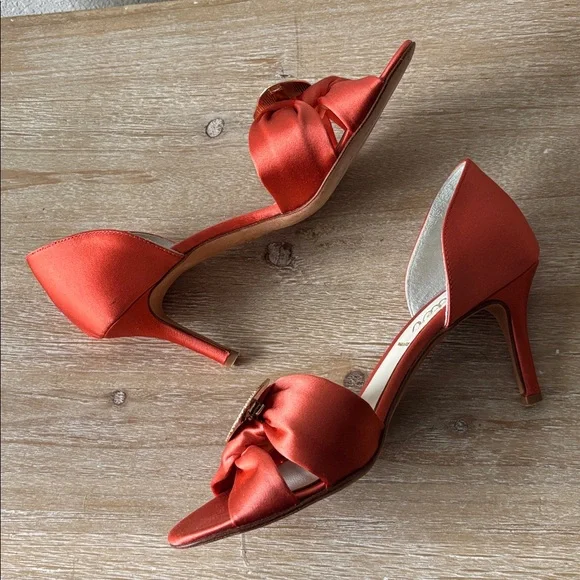 Butter Satin Heels with Gold Shell Accent - Picture 7 of 13